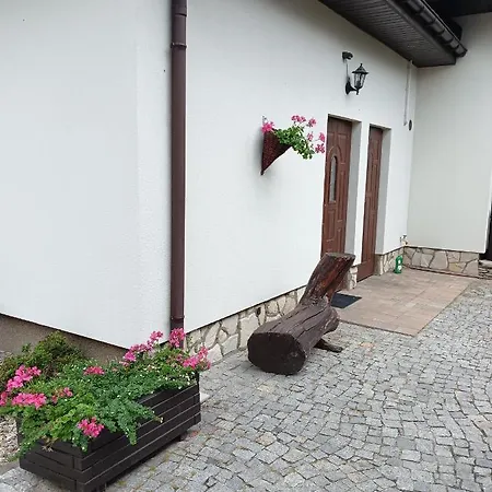 בית אירוח Zacisze Rozalin (Pruszkow)