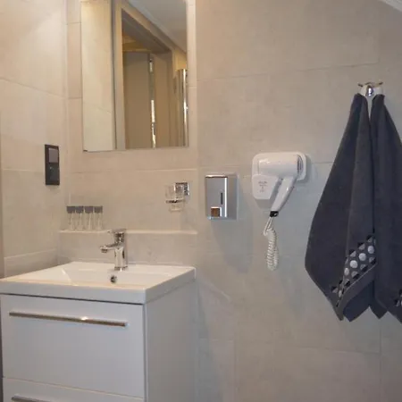 Zacisze בית אירוח *